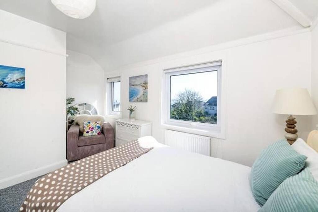 Sunrise! ~ 2 Bedrooms, Garden, Parking, Sea Views St Ives Εξωτερικό φωτογραφία