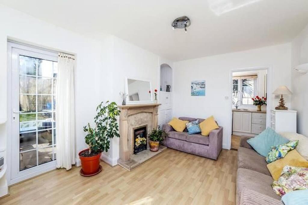 Sunrise! ~ 2 Bedrooms, Garden, Parking, Sea Views St Ives Εξωτερικό φωτογραφία